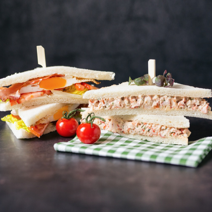 Ei und Speck Teesandwich
