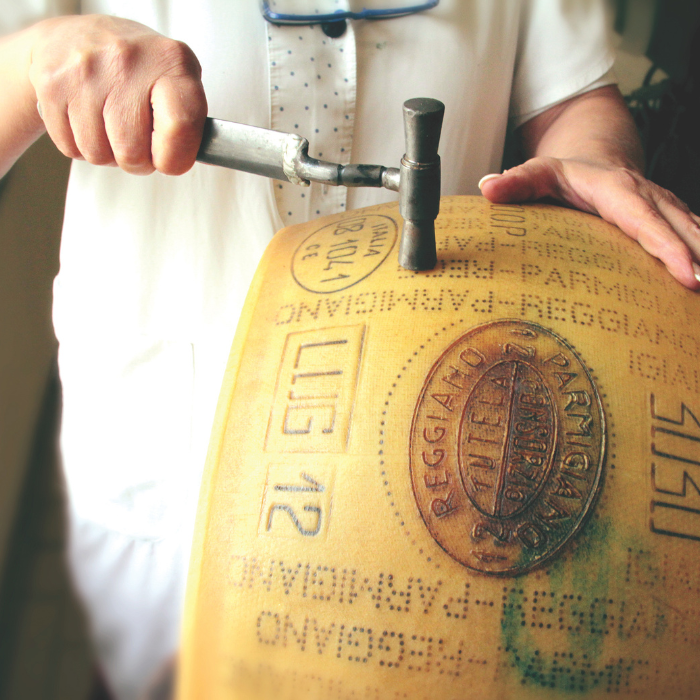 Parmigiano Reggiano, mind. 15 Monate gereift
